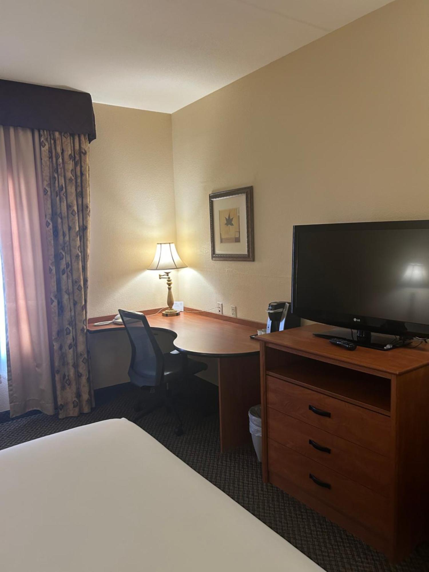 Express Vegas-nellis Las Vegas
