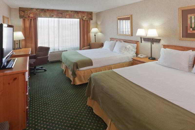 Express Vegas-nellis Hotel 3*