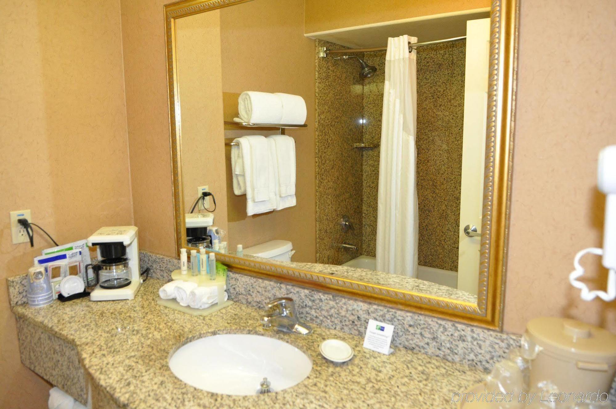 Express Vegas-nellis